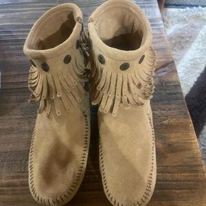 Minnetonka Light Brown Suede Moccasins
